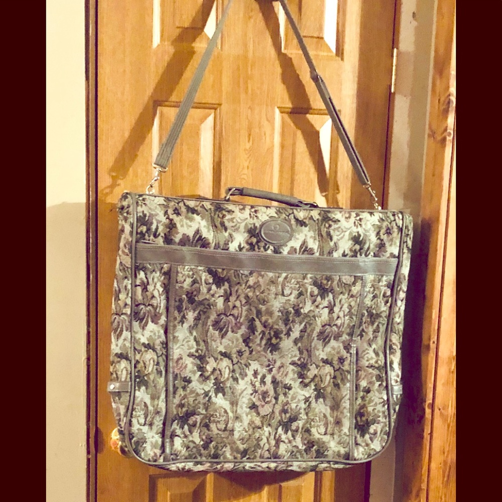 Garment bag